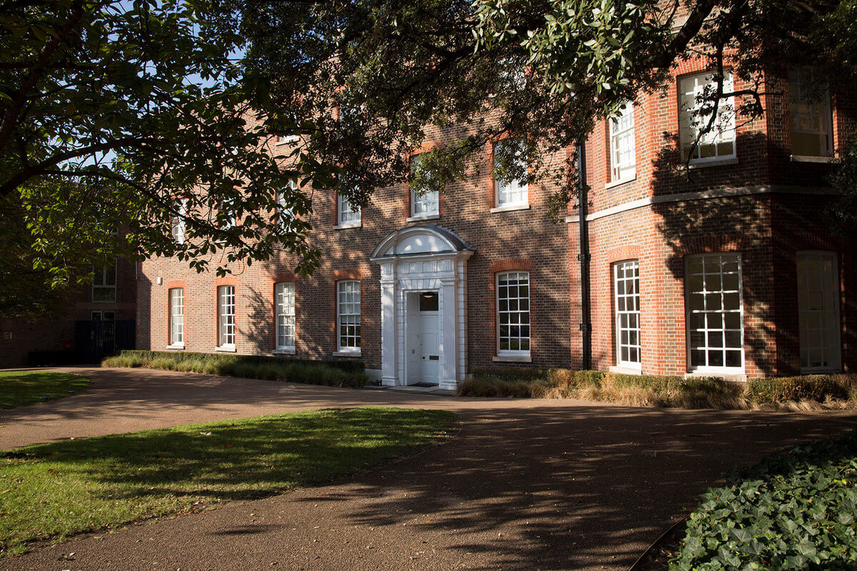 キャンパスについて グリオン大学 日本事務局 / GLION